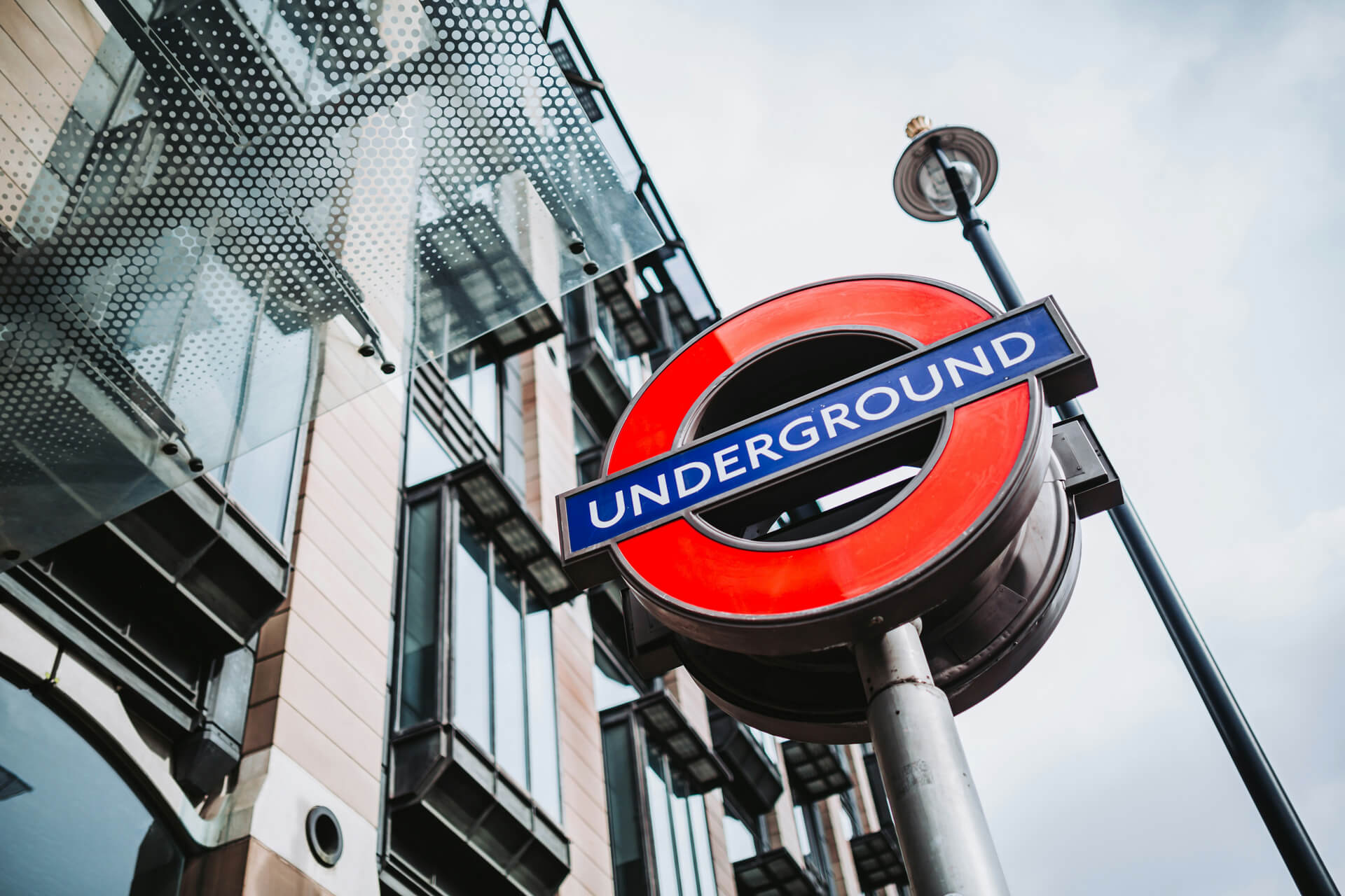 Simplifying UK Taxes With an Employer of Record (EOR)